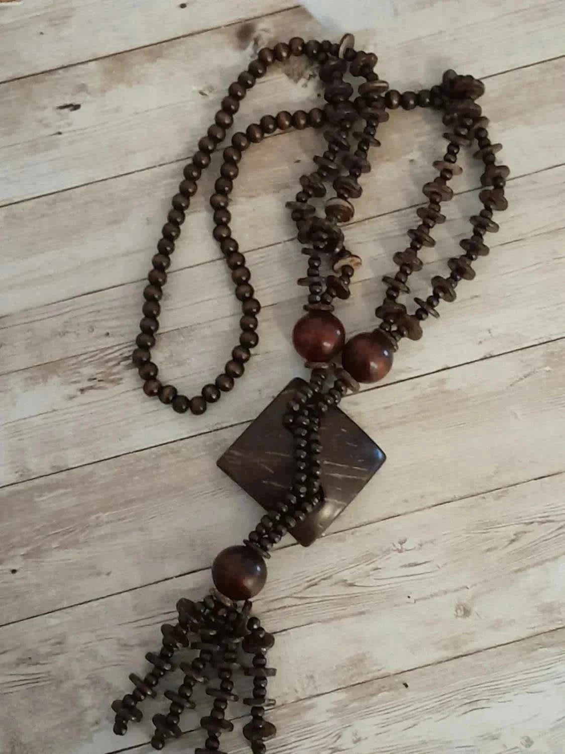 Collier en bois, style Bohème, couleur marron foncé